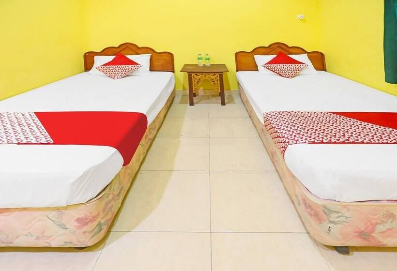 호텔 Penginapan Sulthan Penyengat Syariah By Oyo