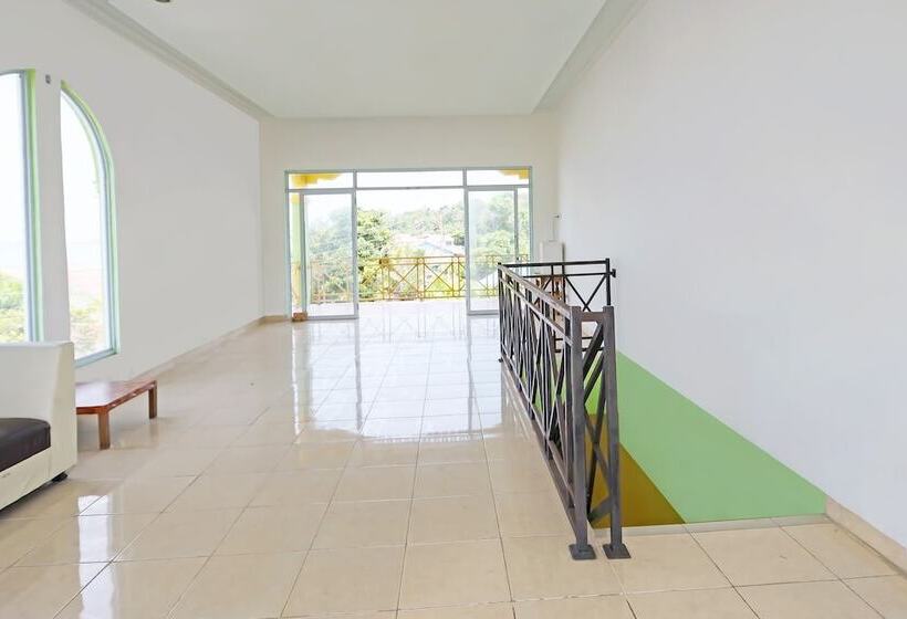 호텔 Penginapan Sulthan Penyengat Syariah By Oyo