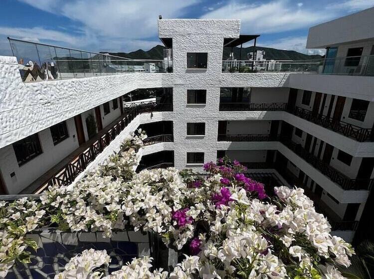 호텔 Karaya Dive Resort