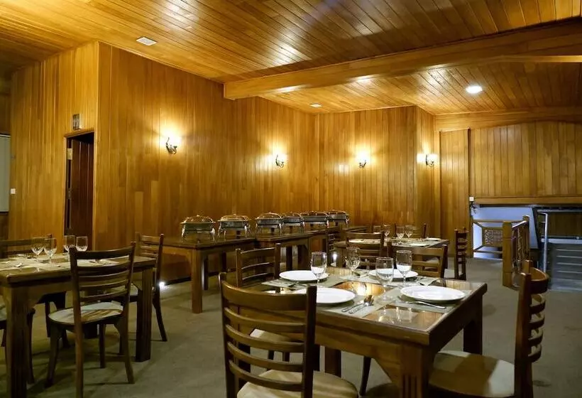 Hotelli Riverside Inn