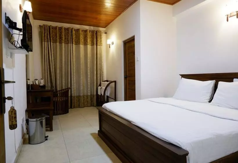 Hotelli Riverside Inn