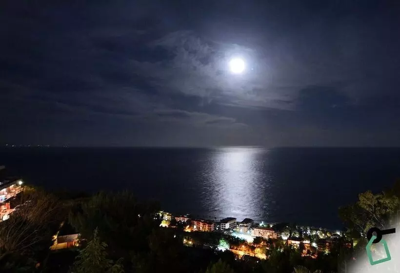 هتل Hotiday Village Letojanni Taormina