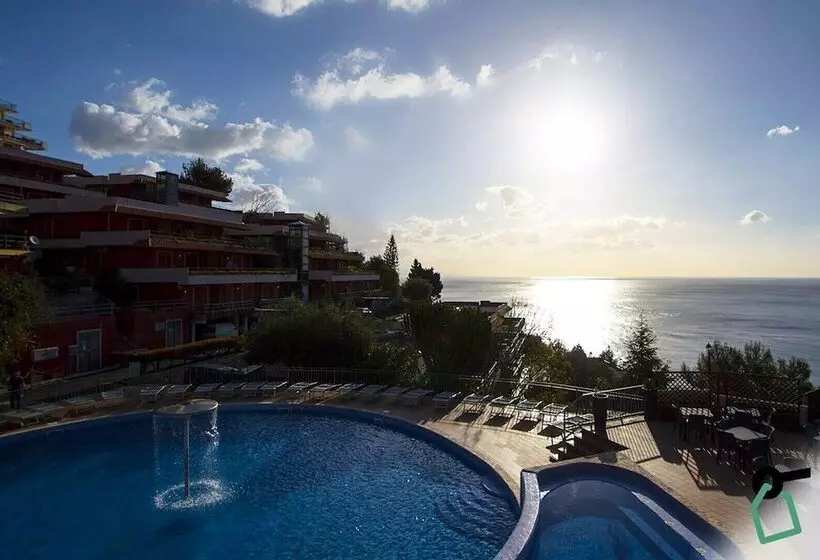 هتل Hotiday Village Letojanni Taormina