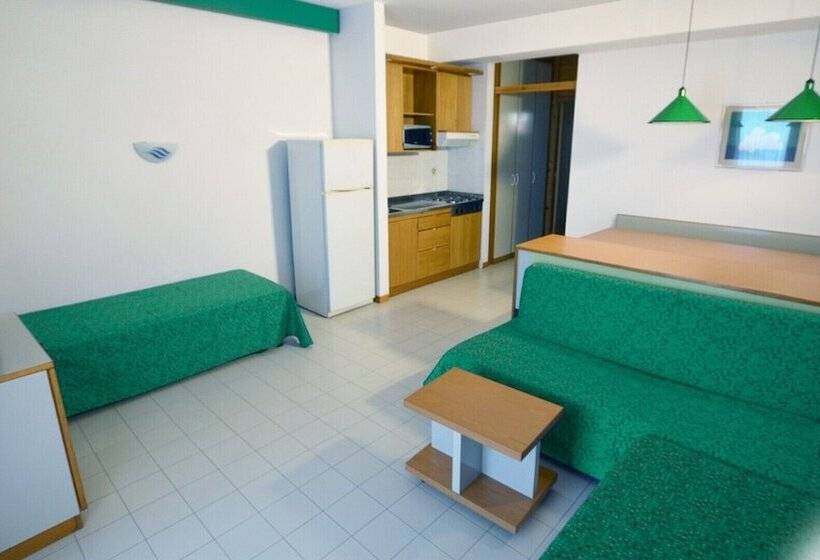 فندق Hotiday Village Letojanni Taormina