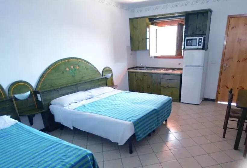 هتل Hotiday Village Letojanni Taormina