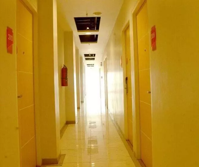 Front One Hotel Pasir Koja Bandung