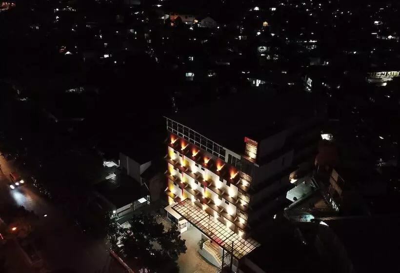 Front One Hotel Pasir Koja Bandung