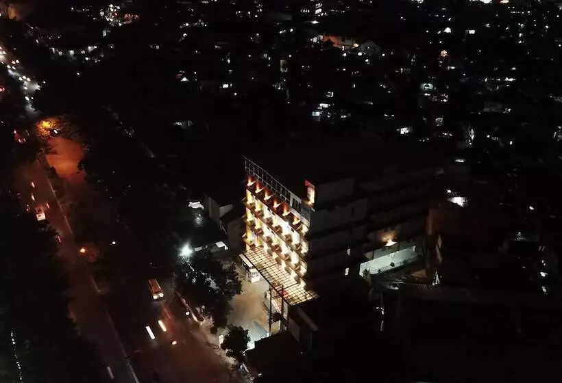 Front One Hotel Pasir Koja Bandung