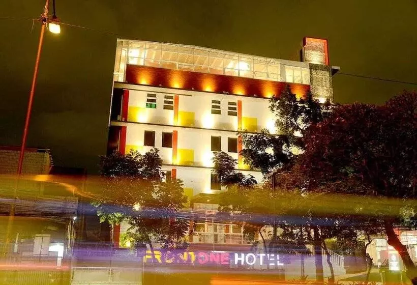 Front One Hotel Pasir Koja Bandung