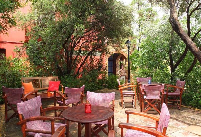 בית מלון כפרי Efta Anemi   Benovias