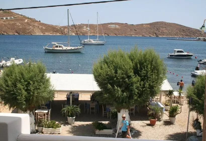 Hotelli Chill & Co. Serifos