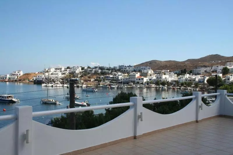 Hotelli Chill & Co. Serifos