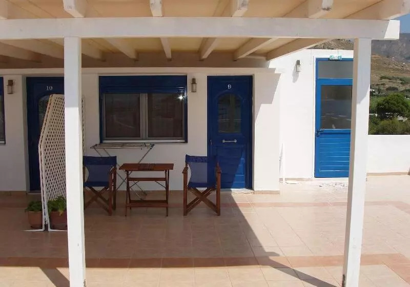 Hotelli Chill & Co. Serifos
