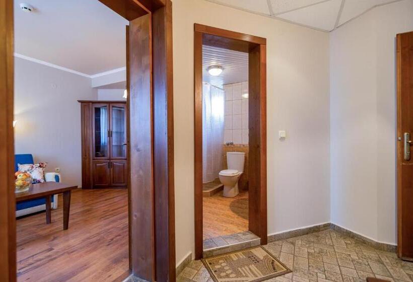 בית מלון כפרי Izvora