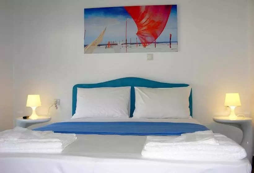 هتل Mediterraneo Resort