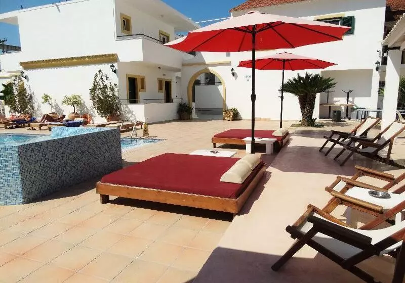 ホテル Oasis Beach Club