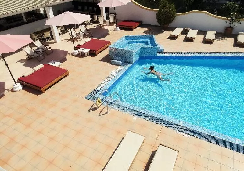 ホテル Oasis Beach Club