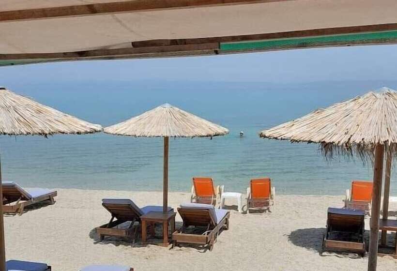 Hotel Polychrono Beach