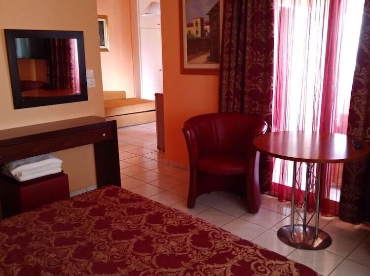 Hotel Polychrono Beach