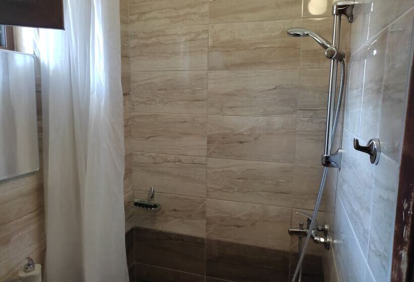 בית מלון כפרי Spartacus House