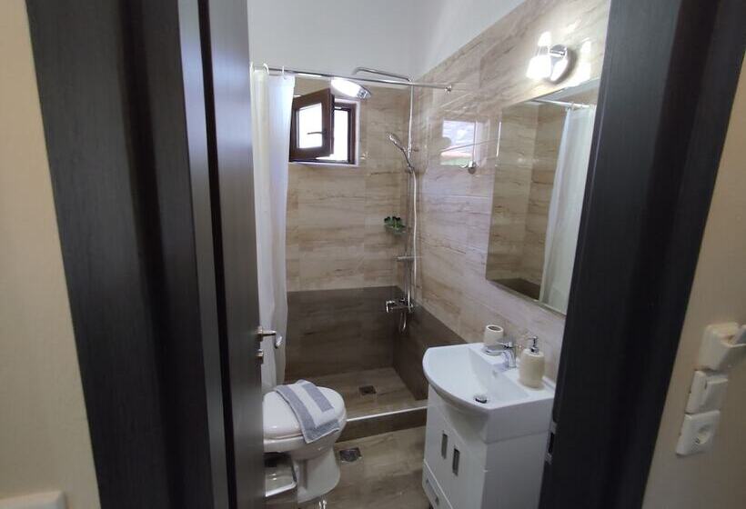 בית מלון כפרי Spartacus House