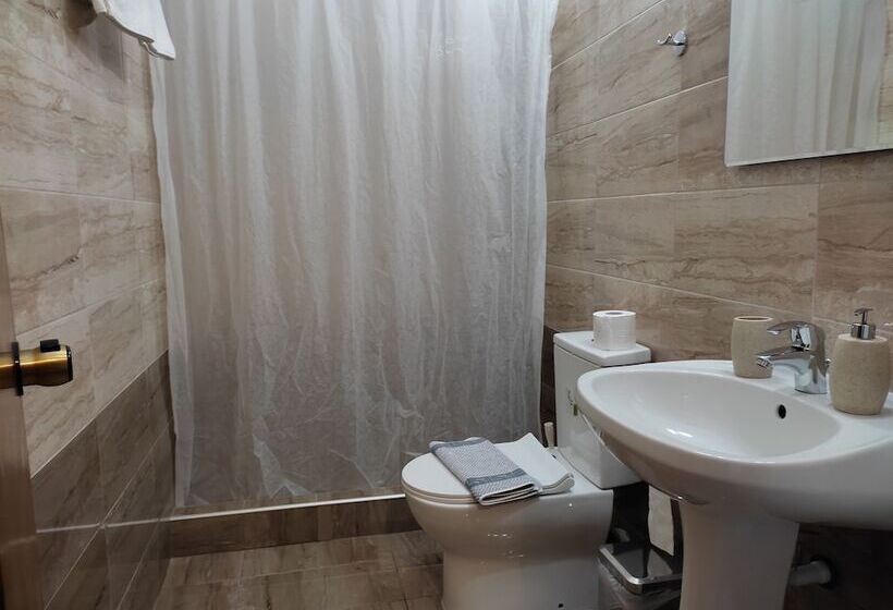 בית מלון כפרי Spartacus House