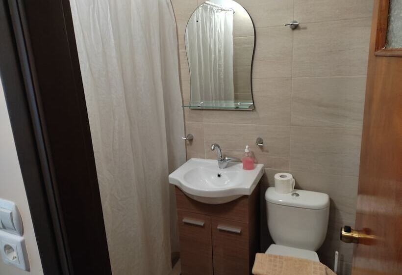 בית מלון כפרי Spartacus House