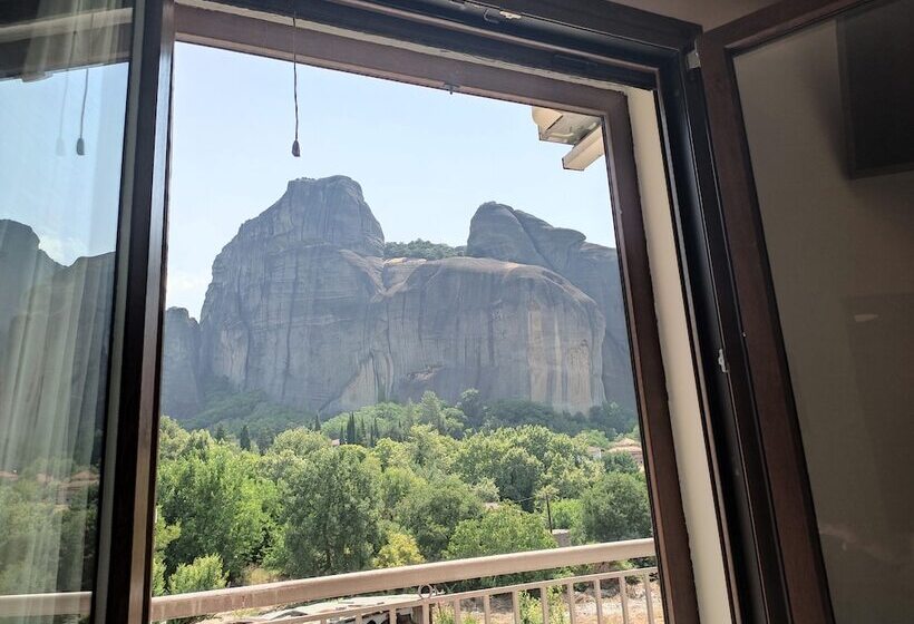 בית מלון כפרי Spartacus House