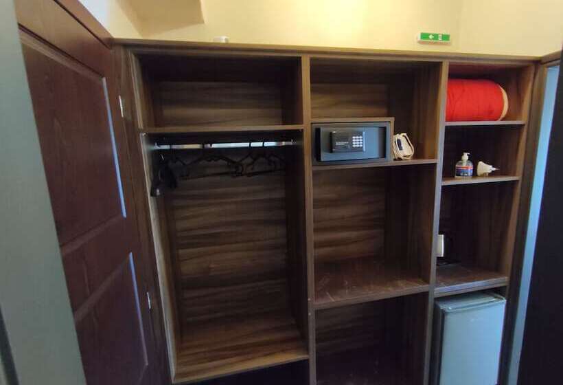 בית מלון כפרי Spartacus House