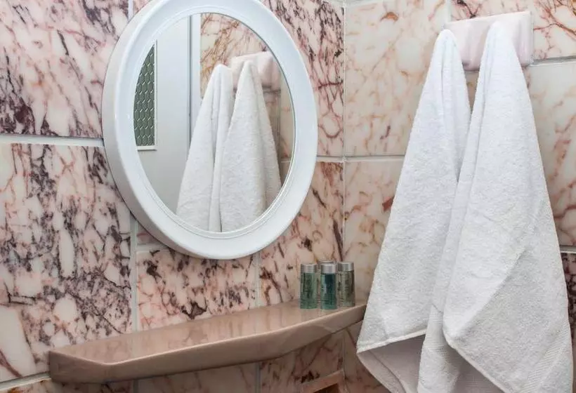پانسیون Join Us Low Cost Rooms