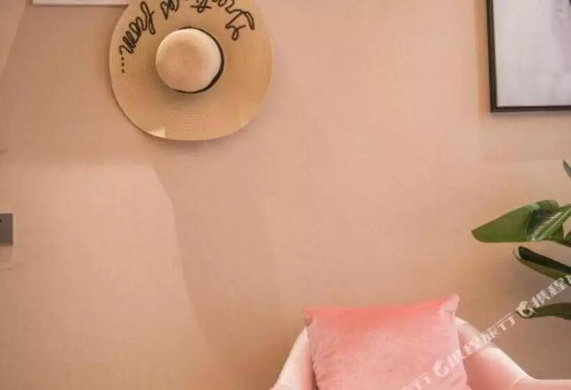 Hotelli Super 8 By Wyndham Shifang Urban Rail Transportation College