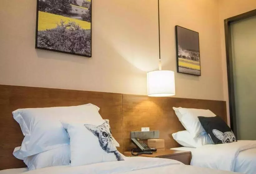 Hotelli Super 8 By Wyndham Shifang Urban Rail Transportation College