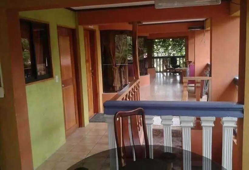 هتل Arenas De Osa