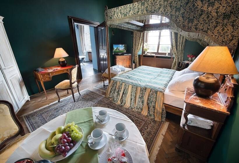 בית מלון כפרי Chateau Loucen Garden Retreat