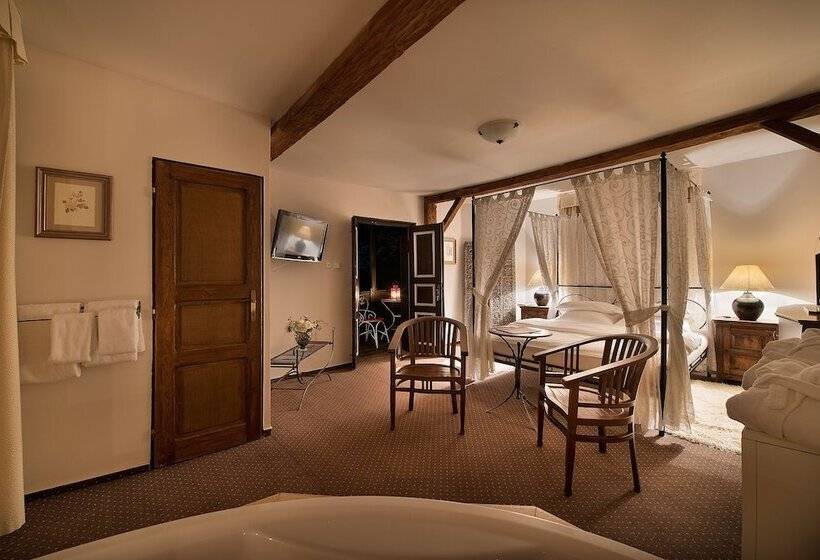 בית מלון כפרי Chateau Loucen Garden Retreat