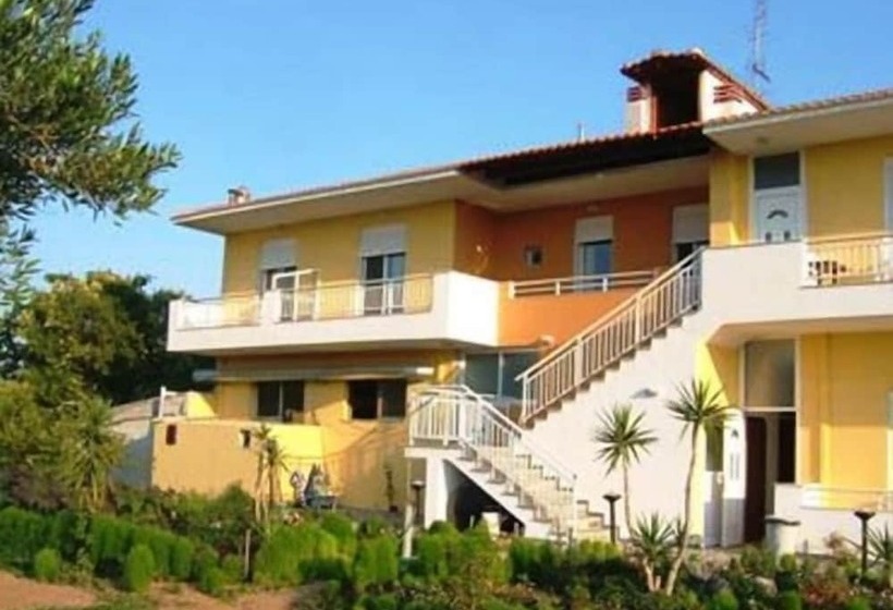 בית מלון כפרי Estelle