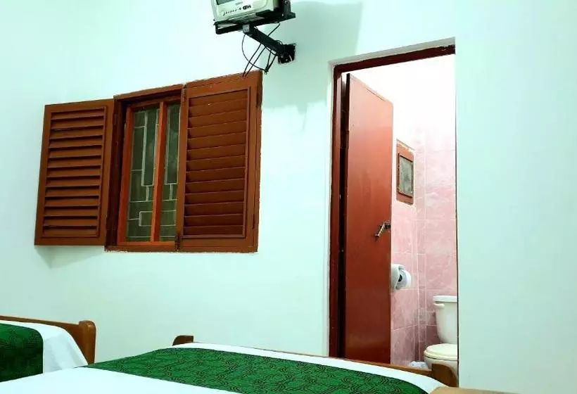 هتل Hostal Maravilla Amazonica