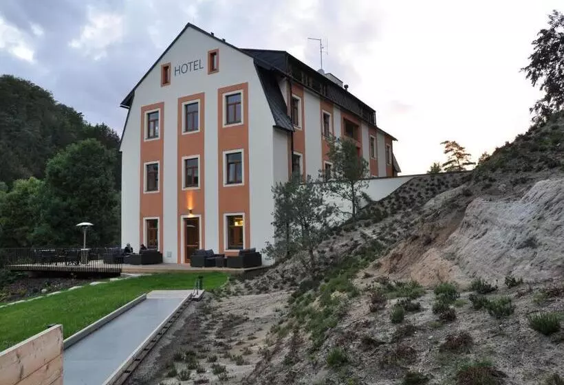 ホテル Kokořín