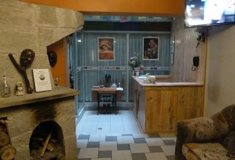 هتل La Casa De Maruja B&b