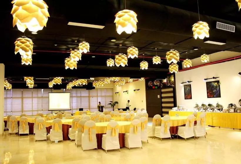 Hotelli The Fern Residency, Vadgaon   Talegaon, Pune