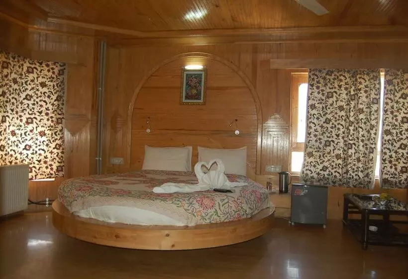Hotel Paradise Inn