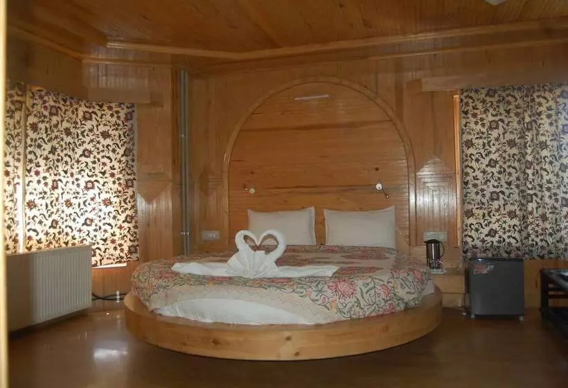 Hotel Paradise Inn