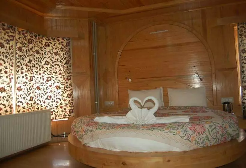 Hotel Paradise Inn