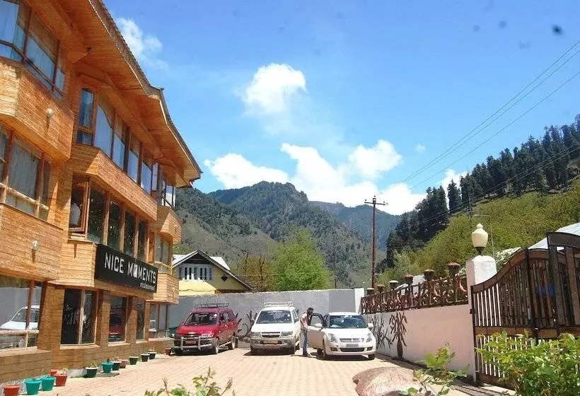 Hotel Paradise Inn