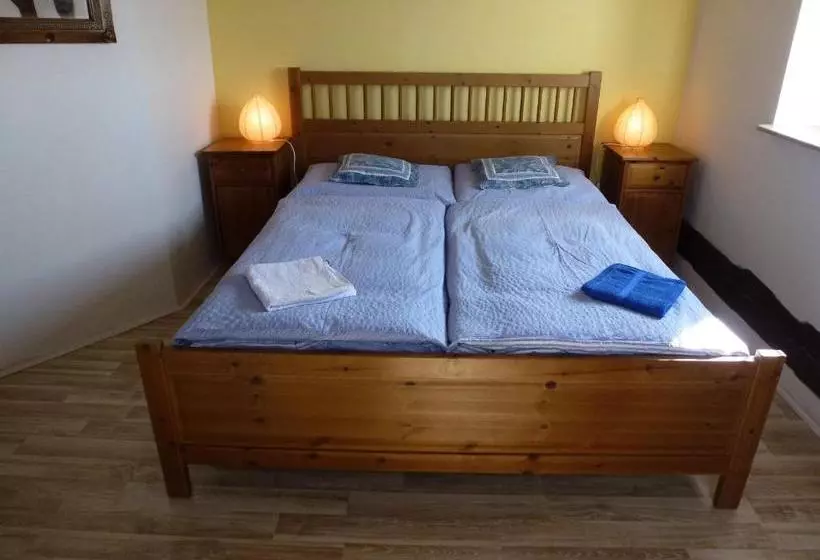 Hotelli Penzion Kamenne Slunce