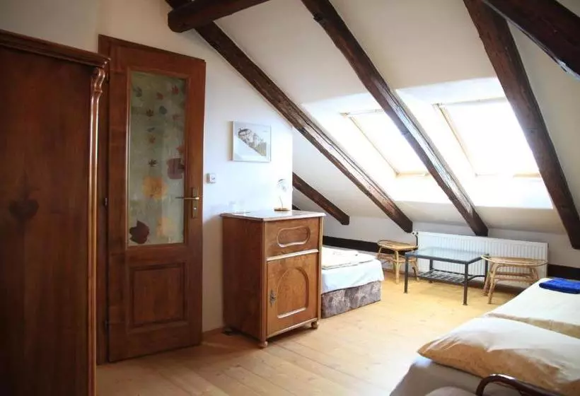 Hotelli Penzion Kamenne Slunce