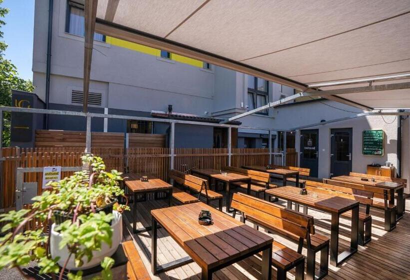 Hotel Penzion U Gigantu