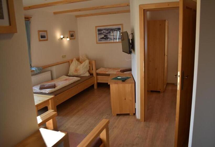 בית מלון כפרי Penzion U Jelena