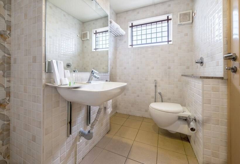 Hotel Treebo Akshaya Lalbagh Inn