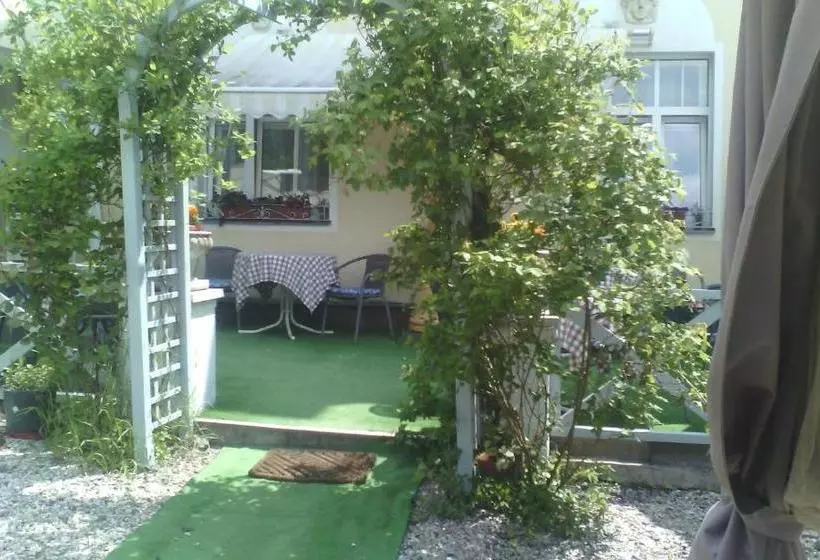 هتل Villa Meteor